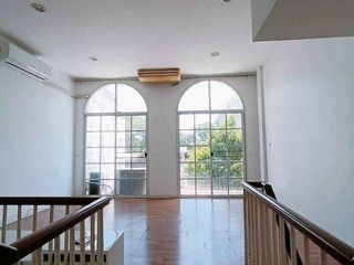 Reihenhaus zur Miete mit 3 Zimmer in Bang Kapi, Bangkok