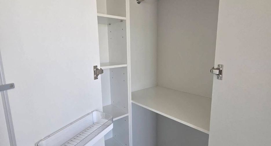 For sale and for rent 1 bed apartment in Chom Thong, Bangkok