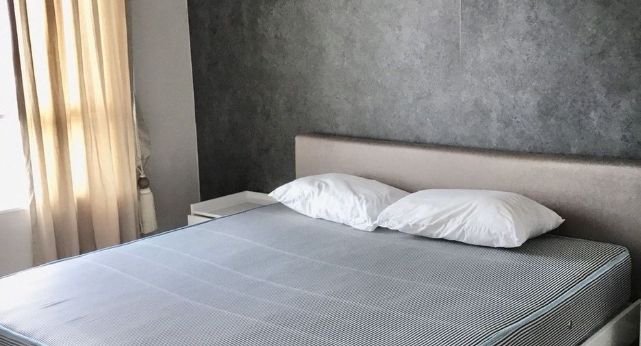 For rent 2 bedrooms condo in Huai Khwang, Bangkok