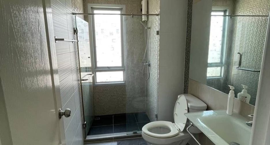 For sale 2 bedrooms condo in Khan Na Yao, Bangkok
