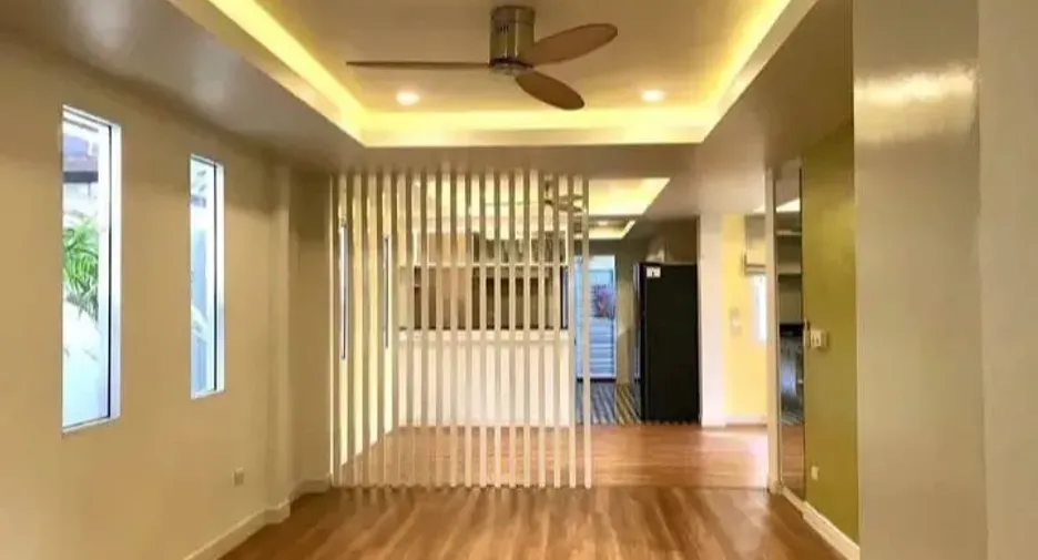 À louer 3 chambres maison à Bang Na, Bangkok