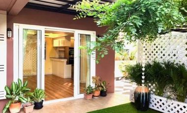 Casa en alquiler de 3 habitaciones en Bang Na, Bangkok