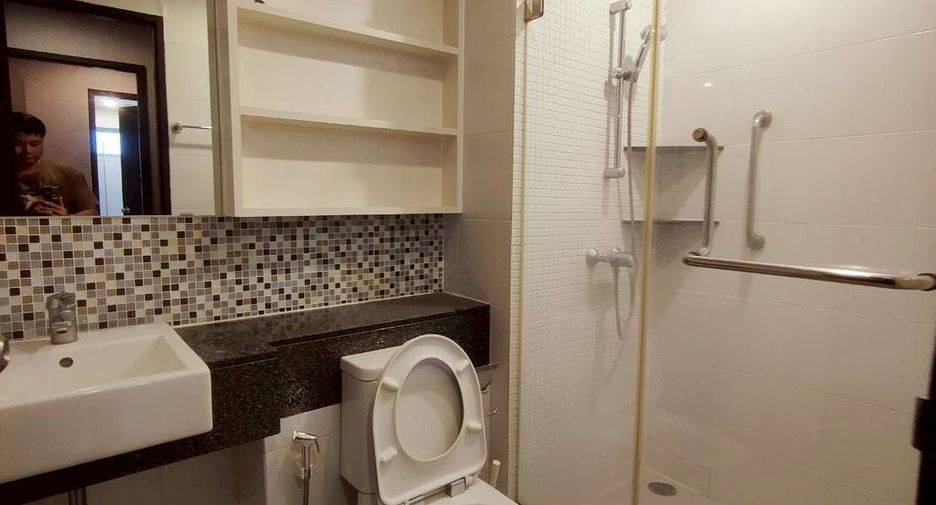 For rent 2 ベッドルーム condo in Khlong Toei, Bangkok