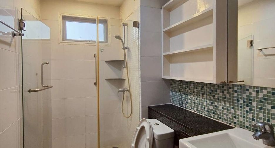 For rent 2 ベッドルーム condo in Khlong Toei, Bangkok