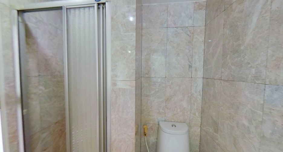 For sale and for rent 2 bedrooms condo in Watthana, Bangkok