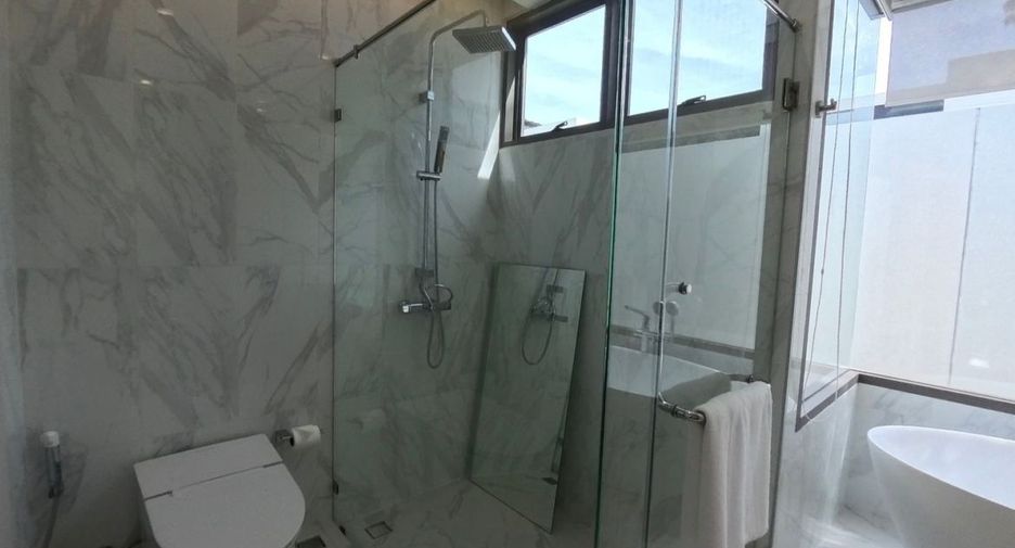 For sale 3 bedrooms villa in Thalang, Phuket
