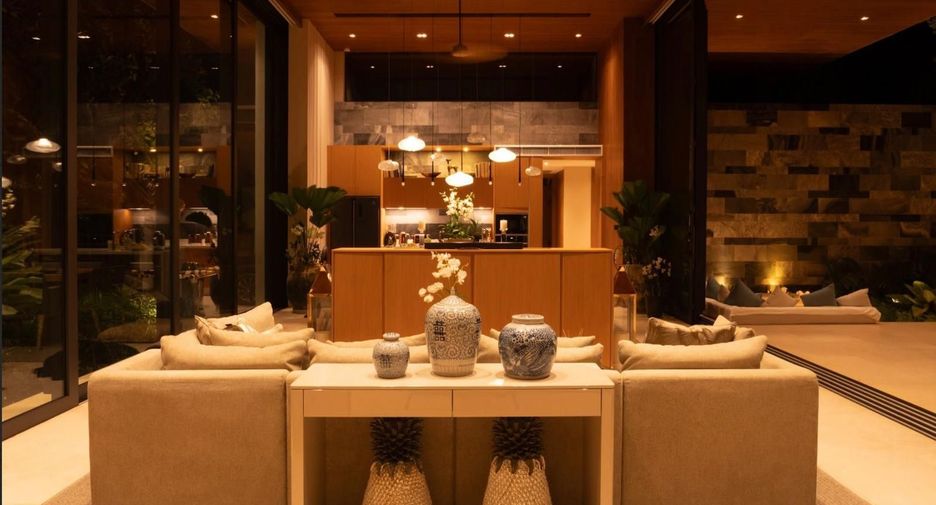 For sale 4 bedrooms villa in Thalang, Phuket