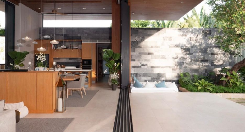 For sale 4 bedrooms villa in Thalang, Phuket