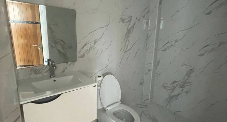 Reihenhaus zur Miete mit 3 Zimmer in Wang Thonglang, Bangkok
