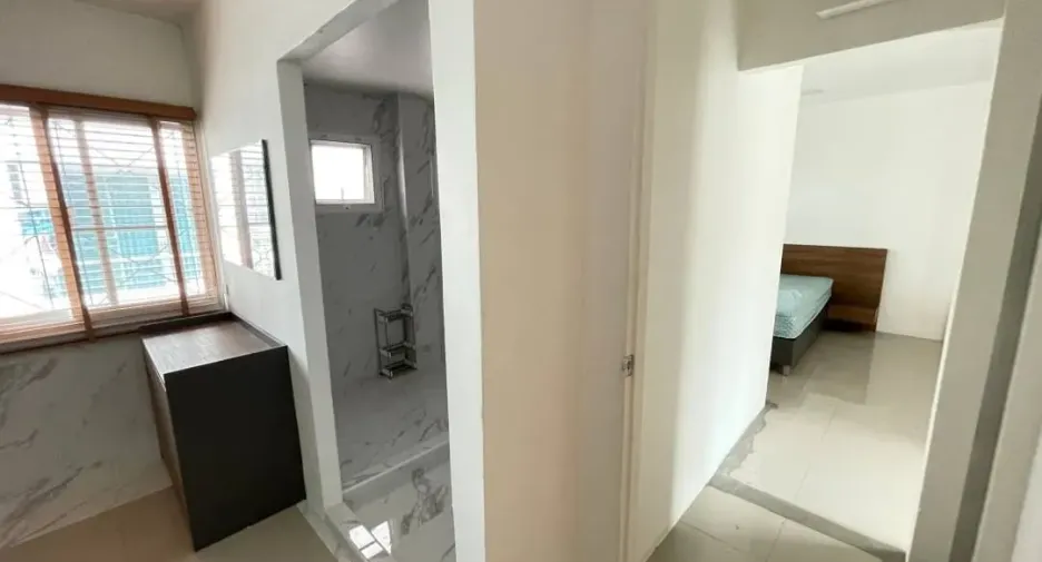 Reihenhaus zur Miete mit 3 Zimmer in Wang Thonglang, Bangkok