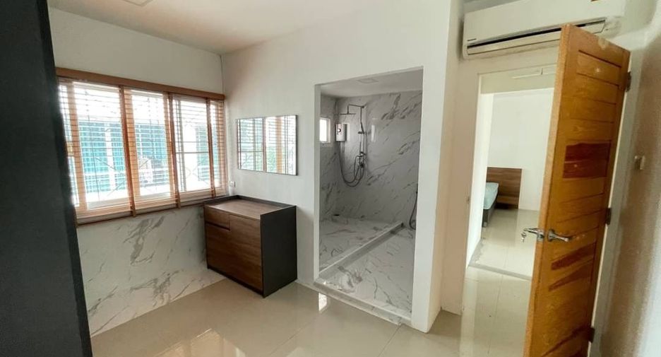 Reihenhaus zur Miete mit 3 Zimmer in Wang Thonglang, Bangkok