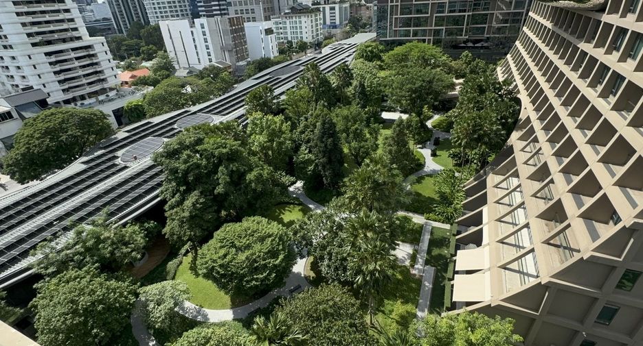 For sale 2 ベッドルーム condo in Pathum Wan, Bangkok