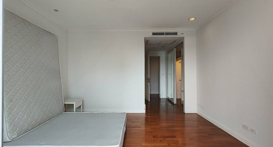 Apartment zur Miete mit 3 Zimmer in Sathon, Bangkok