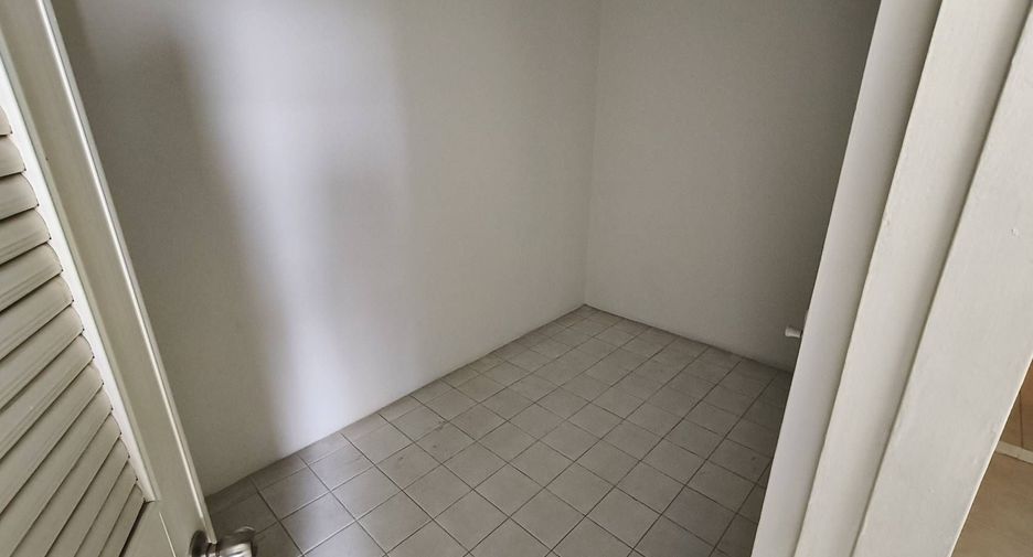 Apartment zur Miete mit 3 Zimmer in Sathon, Bangkok