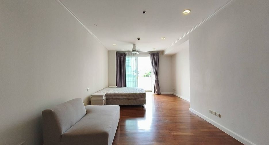 Apartment zur Miete mit 3 Zimmer in Sathon, Bangkok