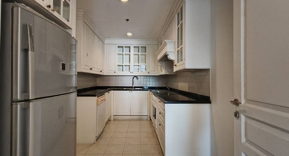 Apartment zur Miete mit 3 Zimmer in Sathon, Bangkok