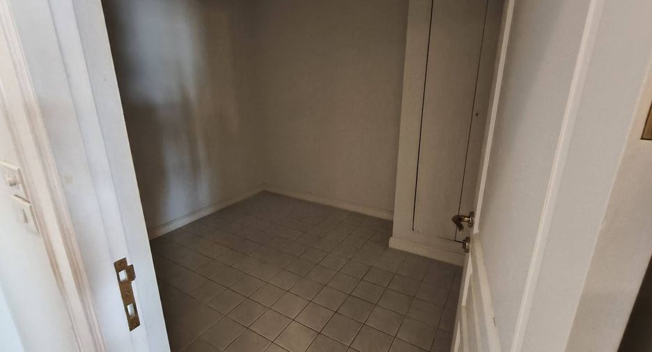 Apartment zur Miete mit 3 Zimmer in Sathon, Bangkok