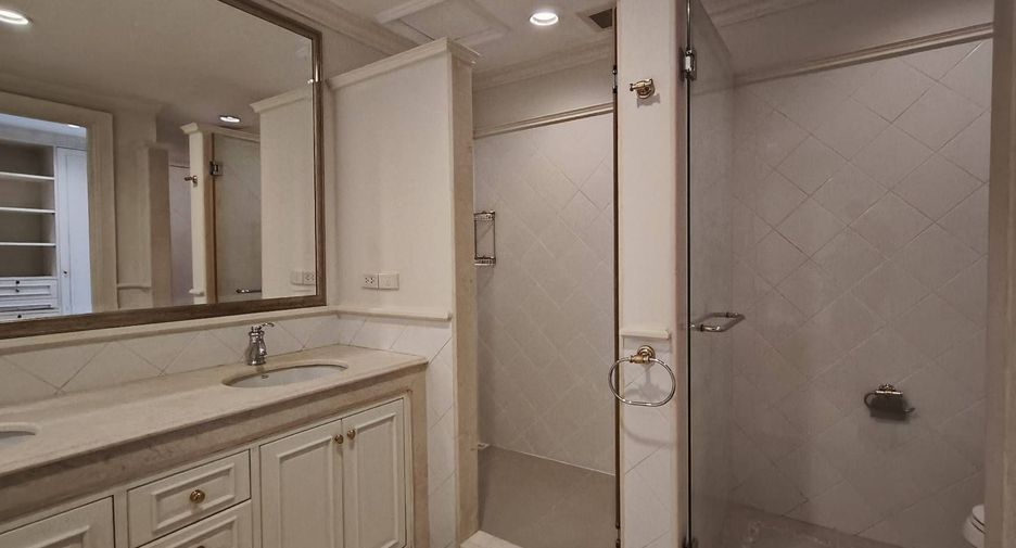 Apartment zur Miete mit 3 Zimmer in Sathon, Bangkok