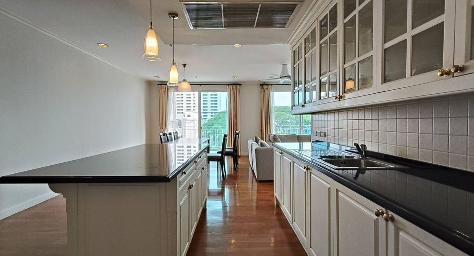 Apartment zur Miete mit 3 Zimmer in Sathon, Bangkok