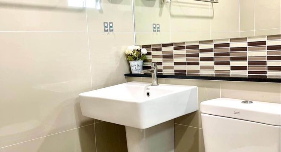 For rent 4 bedrooms house in Mueang Phuket, Phuket