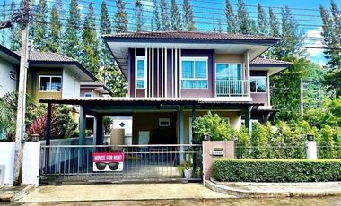 À louer 4 chambres maison à Mueang Phuket, Phuket