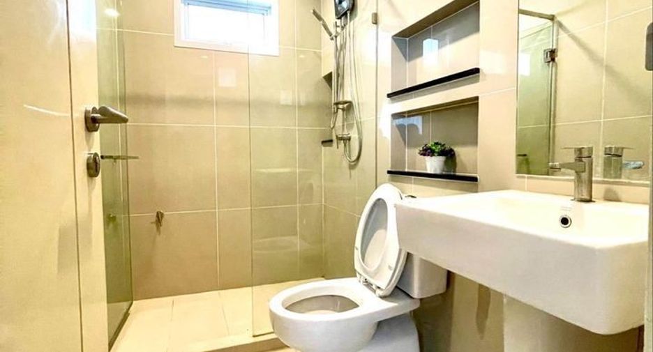 For rent 4 bedrooms house in Mueang Phuket, Phuket
