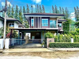 Casa en alquiler de 4 habitaciones en Mueang Phuket, Phuket