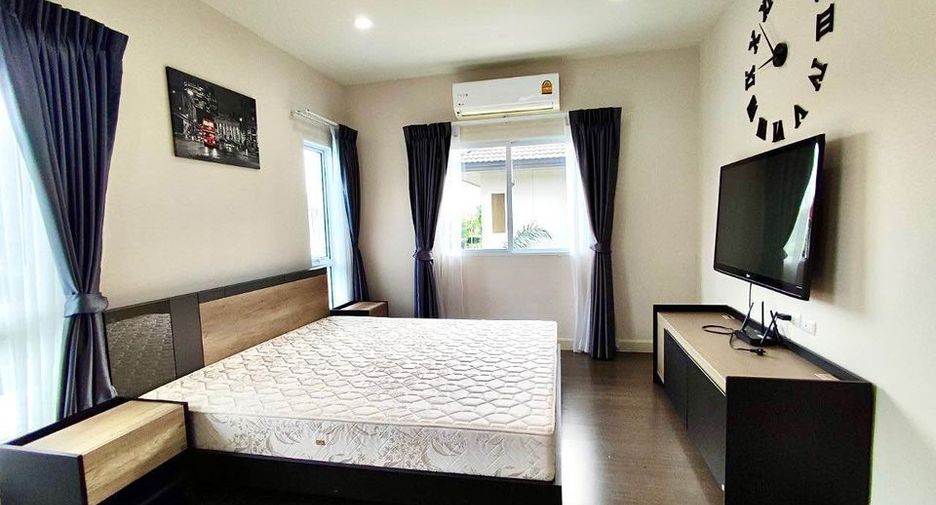 For rent 4 bedrooms house in Mueang Phuket, Phuket