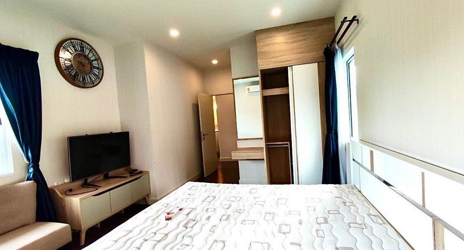 For rent 4 bedrooms house in Mueang Phuket, Phuket