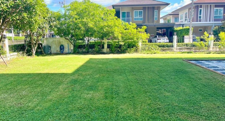 For rent 4 bedrooms house in Mueang Phuket, Phuket