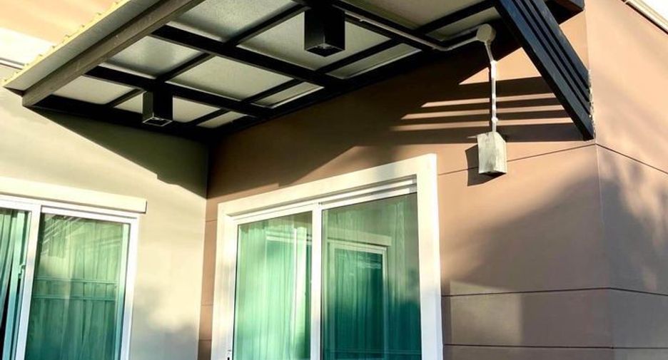 For rent 4 bedrooms house in Mueang Phuket, Phuket