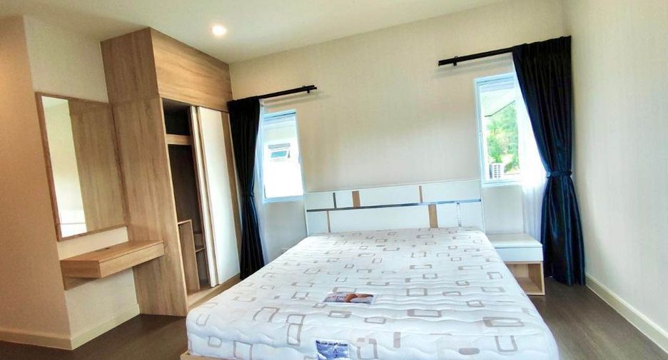 For rent 4 bedrooms house in Mueang Phuket, Phuket