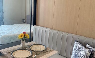 À vendre et à louer studio condo à Watthana, Bangkok