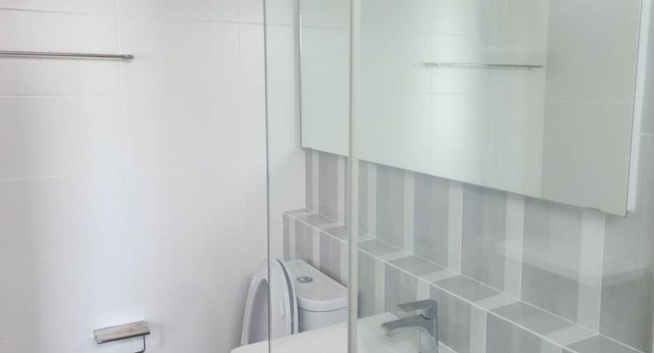 For rent 2 bedrooms townhouse in Bang Phli, Samut Prakan