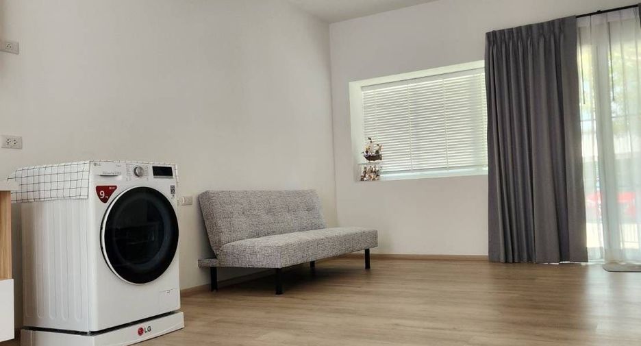 For rent 2 bedrooms townhouse in Bang Phli, Samut Prakan