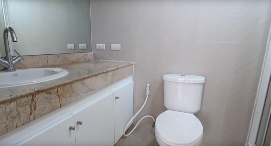 À louer 3 chambres appartement à Watthana, Bangkok