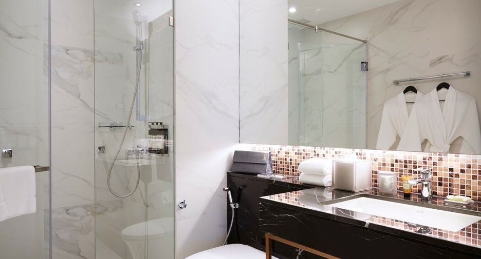 Condo en alquiler de 2 habitaciones en Pathum Wan, Bangkok