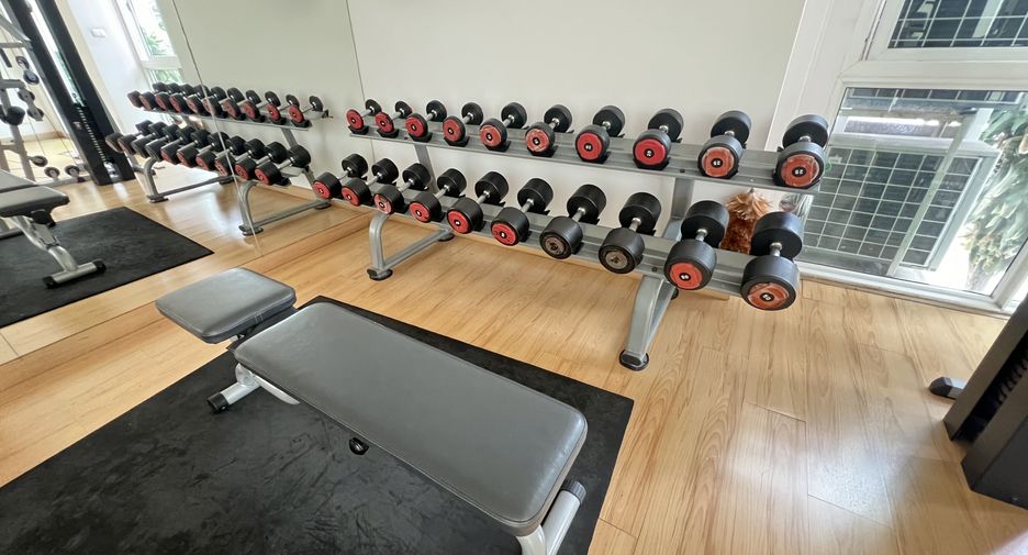 For sale 1 bed condo in Mueang Samut Prakan, Samut Prakan