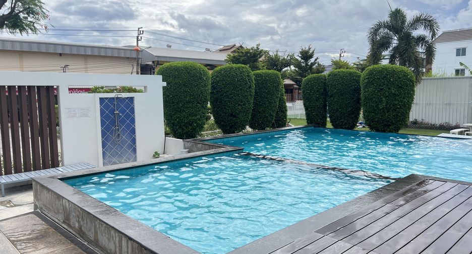 For sale 1 bed condo in Mueang Samut Prakan, Samut Prakan