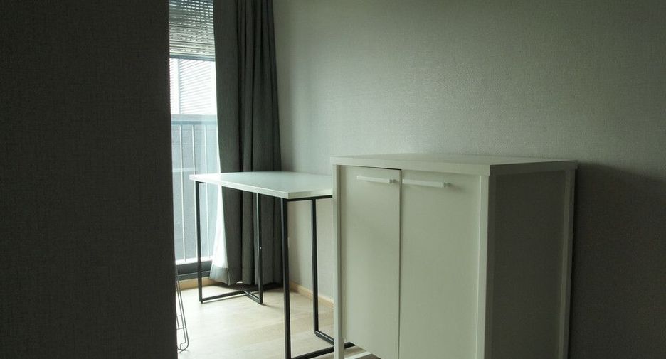 À vendre 1 chambre condo à Khlong Toei, Bangkok