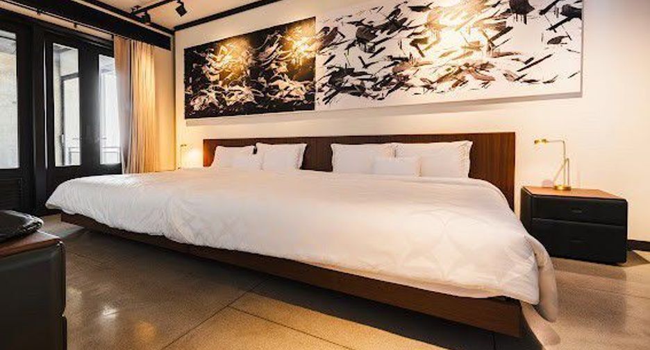 For sale 5 bedrooms condo in Yan Nawa, Bangkok