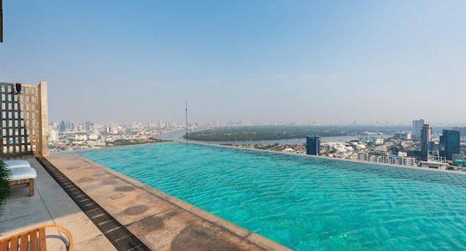 For sale 5 bedrooms condo in Yan Nawa, Bangkok