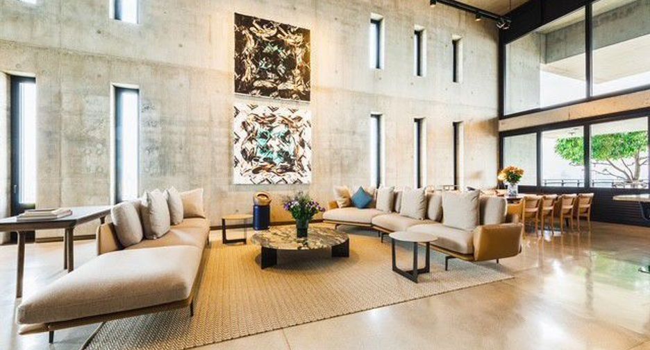 For sale 5 bedrooms condo in Yan Nawa, Bangkok