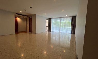 Condo en alquiler de 3 habitaciones en Khlong Toei, Bangkok