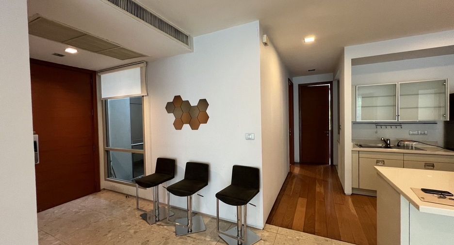 Condo en alquiler de 3 habitaciones en Khlong Toei, Bangkok