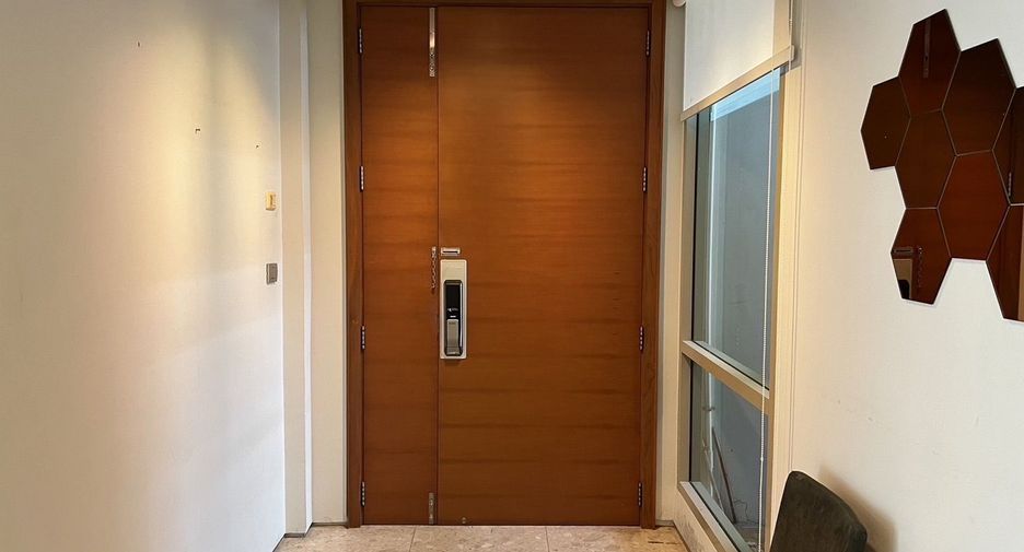 Condo en alquiler de 3 habitaciones en Khlong Toei, Bangkok