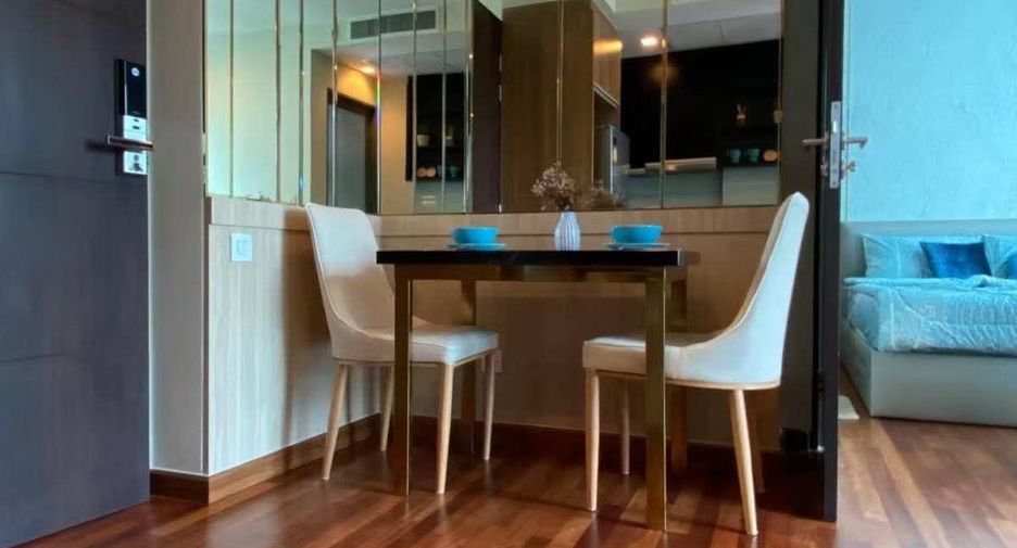 For rent 1 bed condo in Pathum Wan, Bangkok