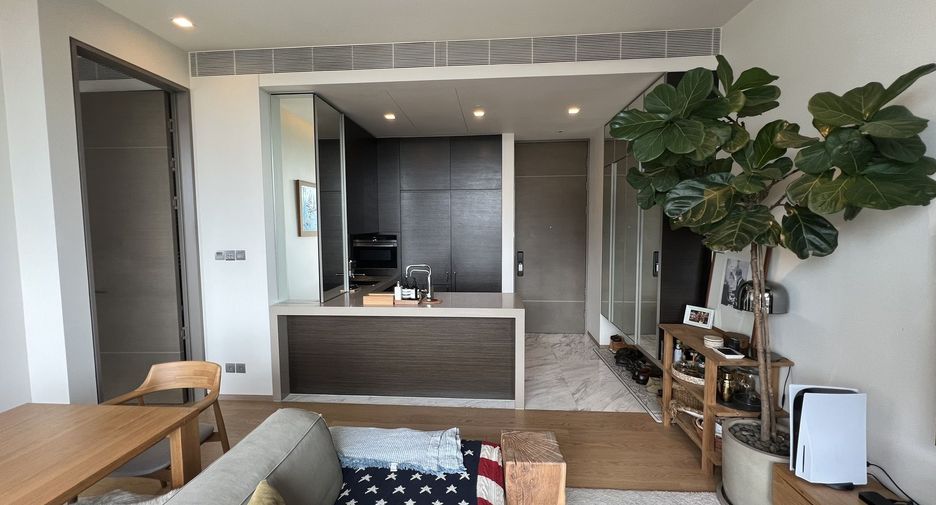 For sale 1 bed condo in Sathon, Bangkok