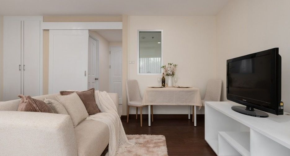 For sale studio condo in Phra Khanong, Bangkok