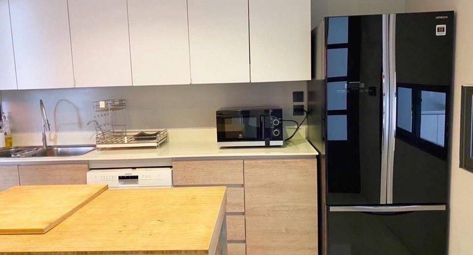 For rent 10 bedrooms villa in Bang Kapi, Bangkok